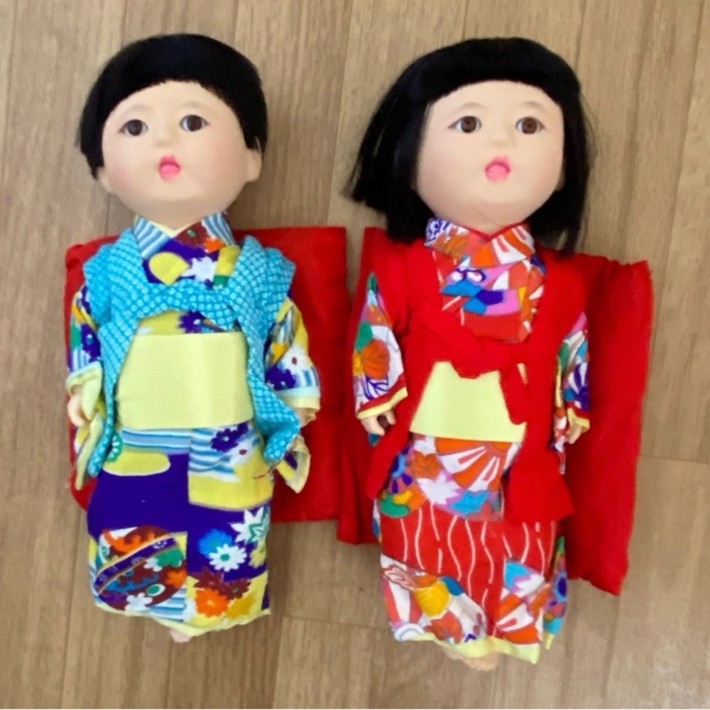 CHIMATSU Collectible Vintage
Japanese Porcelain Face Kimono
Voice Box Dolls